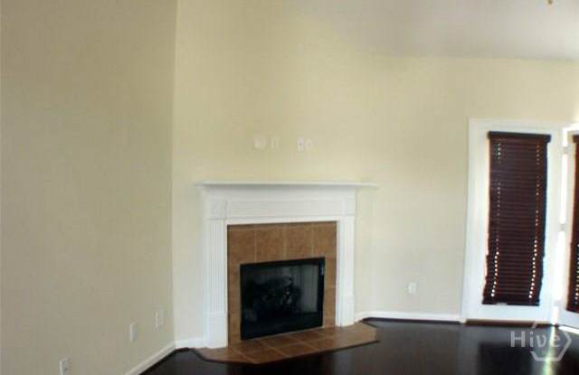216 CARLISLE Way Gallery 3