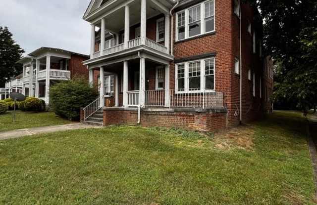 2424 Barton ave - 2424 Barton Avenue, Richmond, VA 23222