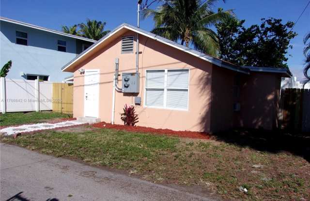 1726 Roosevelt St - 1726 Roosevelt Street, Hollywood, FL 33020