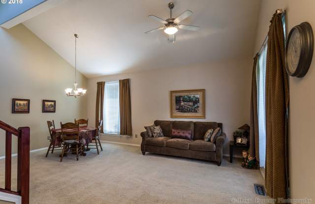 59420 Oak Ridge Street Gallery 3