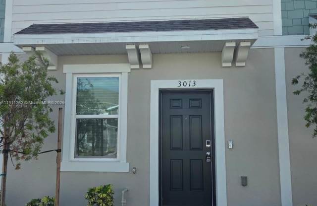 3013 Skyline Loop photos photos