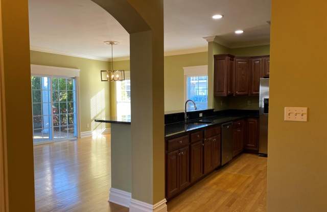 16 Nicole Court - 16 Nicole Court, Copiague, NY 11726