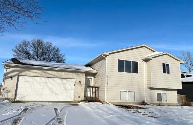 5 Bed/2 Bath West Side Home! photos photos