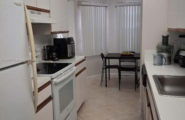 1100 SW 128th Ter photos photos