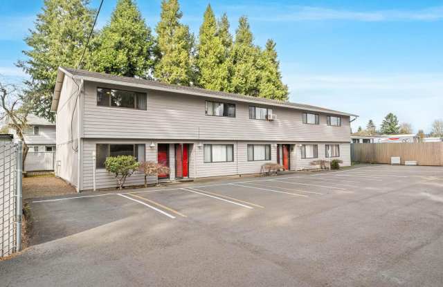 Clean, welcoming 2-bdrm/1.5-bath unit in Milwaukie. Private patio, quiet location, designated parking photos photos