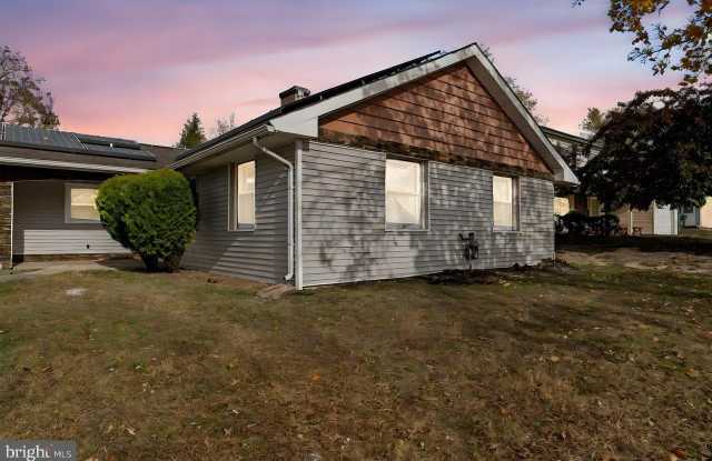 5 BURGESS Lane photos photos