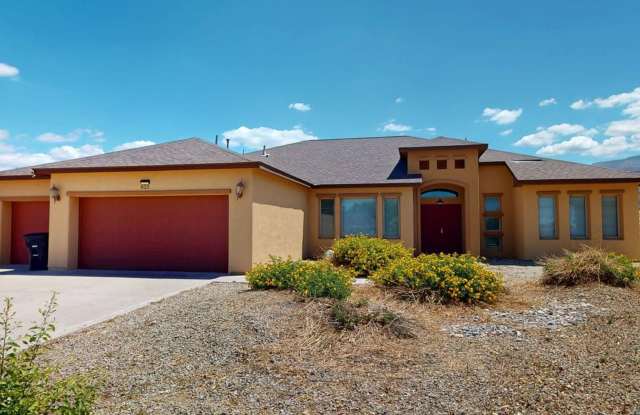 825 Shiprock - For Rent photos photos