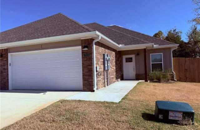 84  E Bottlebrush  BND Unit #2 photos photos