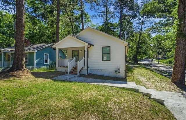 3 Bed and 4 Bath in Atlanta! Gallery 4