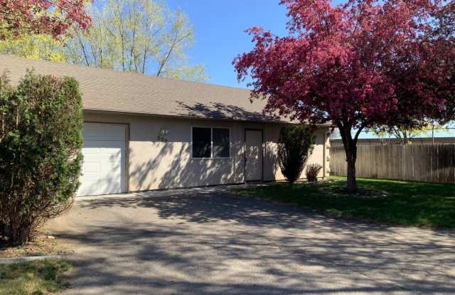 Two bedroom, Two Bath Duplex with One Car Garage and Large Yard By NNU! - 528 South Powerline Road, Nampa, ID 83686