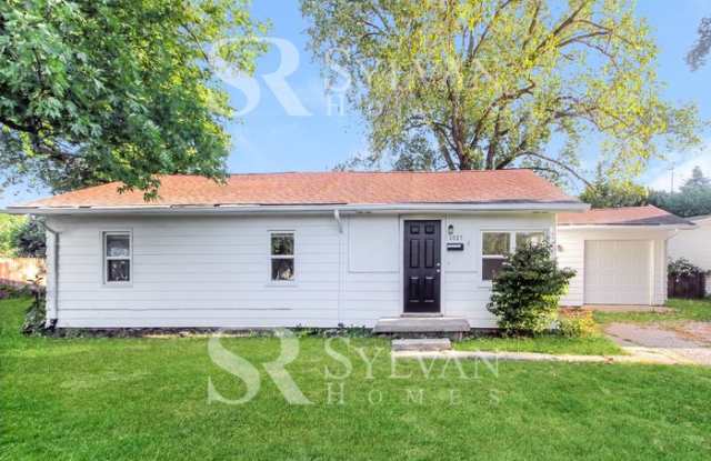 1025 East Jackson Street photos photos