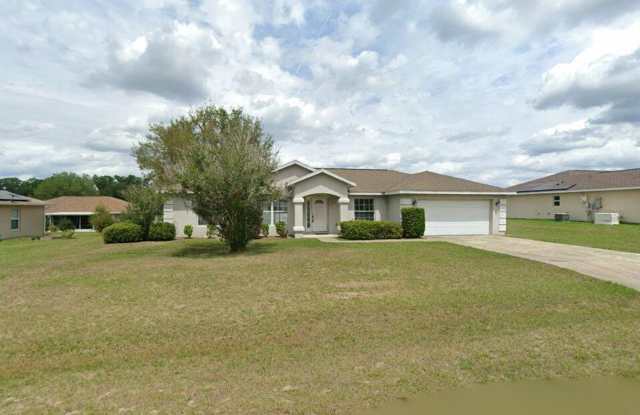 Charming 3-Bedroom Home with 2-Car Garage in Peaceful Citra photos photos