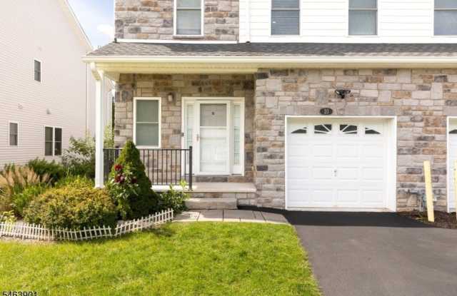 10 Decroce Ct Gallery 3