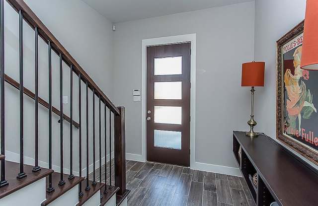 3305 Jefferson Gallery 2