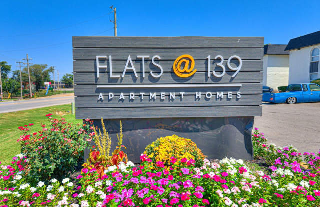 Flats @ 139 photos photos