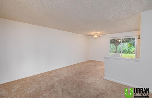 Spacious North Spokane 3-Bedroom Home with Bonus Rooms & Large Yard Gallery 3