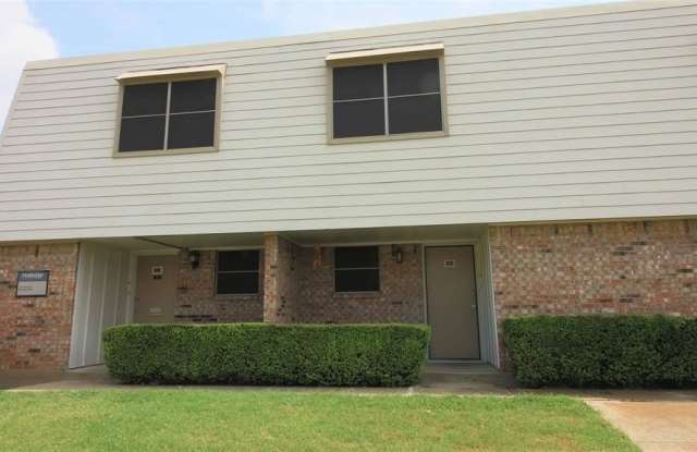 101 Westcourt Drive photos photos