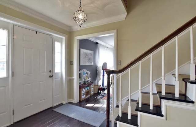 2401 Pheasant Drive Gallery 3
