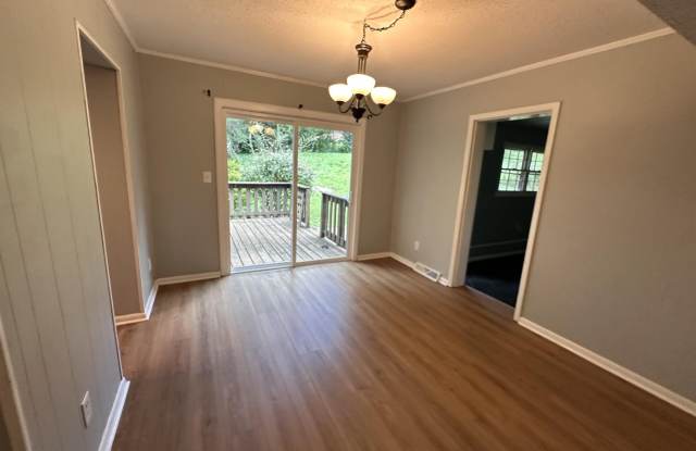 1909 Capri Drive Gallery 3