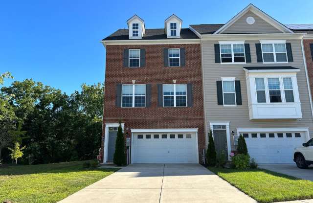 Middle River Townhome for rent beginning August 1st! photos photos