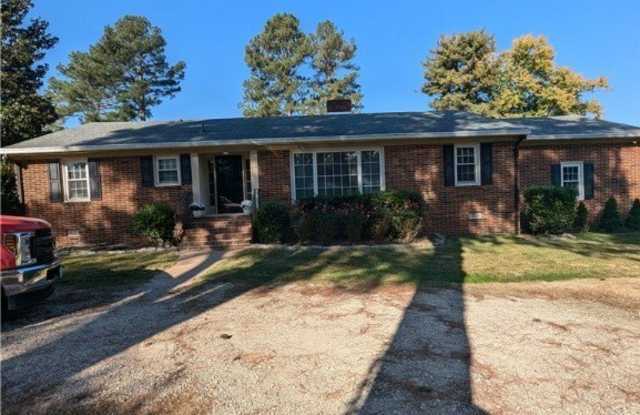 476 N Juniper Avenue - 476 North Juniper Avenue, Highland Springs, VA 23075