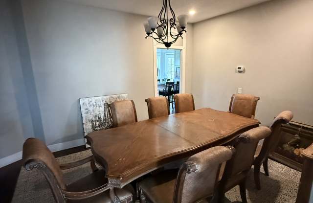 303 E 9th St photos photos