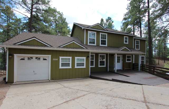 Spacious University Heights Home at the End of a Cul-de-Sac – Attached Garage  Fenced Yard! photos photos