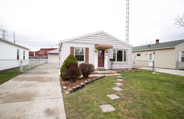 731 Reineck Dr photos photos