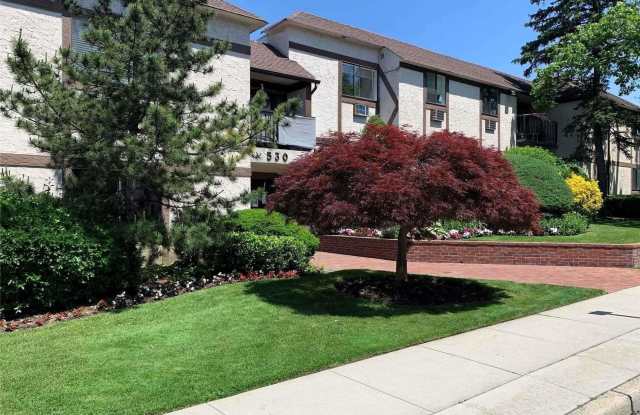 530 Hudson Avenue - 530 Hudson Avenue, Cedarhurst, NY 11516