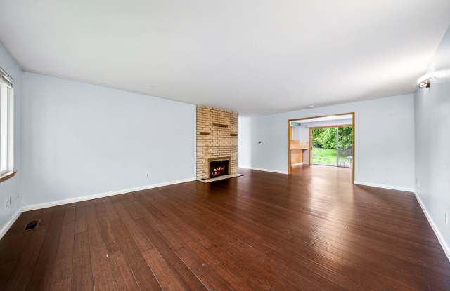 712 Van De Vanter Ave # A Gallery 4