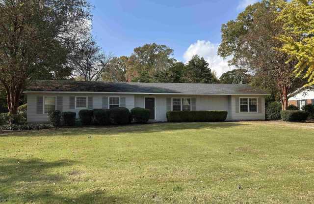 2327 SE Quince Drive - 2327 Quince Drive Southeast, Decatur, AL 35601