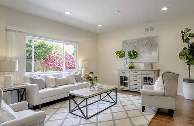 36193 Fanshawe St Gallery 2