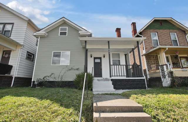 Updated 4-bedroom, 2-bathroom house! photos photos