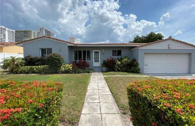 228 CODRINGTON DR - 228 Codrington Drive, Lauderdale-by-the-Sea, FL 33308