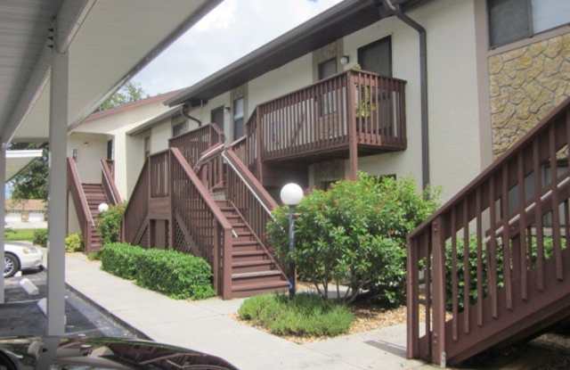 719 SW 47th Terrace unit: 202 photos photos