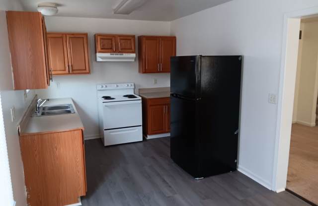 For Rent: 4-bedroom 2-bathroom single family home! Available NOW! photos photos