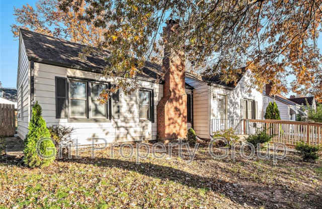4013 S. Crestview Rd. - 4013 Crestview Road, Independence, MO 64052