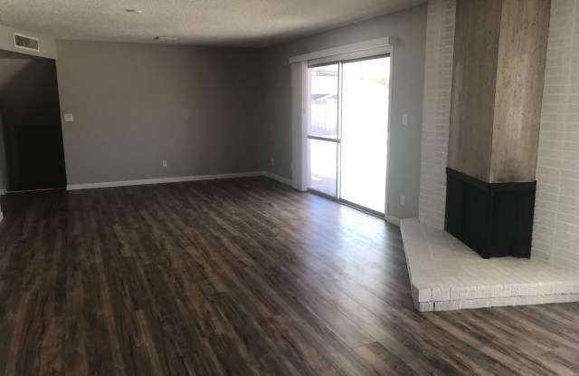 1519 E LAGUNA Drive - 1519 East Laguna Drive, Tempe, AZ 85282