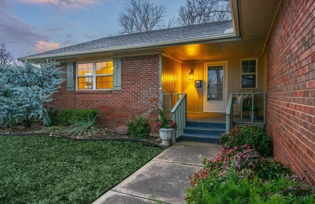 2712 Winston Road - 2712 Winston Road, The Village, OK 73120