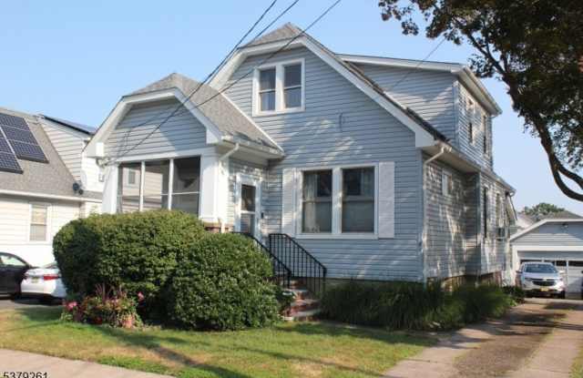 81 Savoy Pl photos photos
