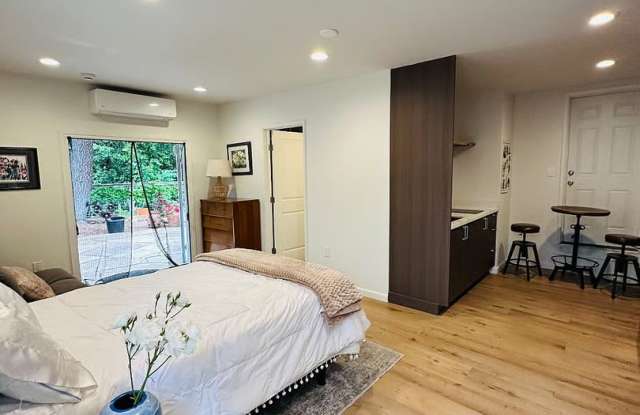 Peaceful, Fully Furnished Studio with Patio in Prime Santa Rosa photos photos