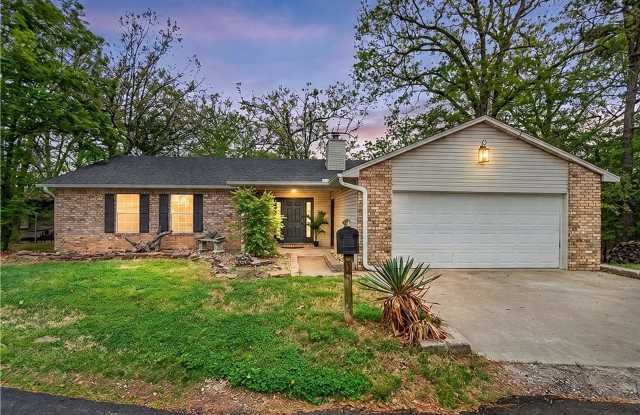 Recently Remodeled 3-Bedroom, 2-Bathroom Home in Beaver Shores! 2x Car garage & huge fenced-in backyard! photos photos