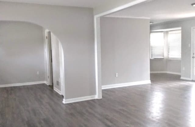 3382 Castleman St. Gallery 2