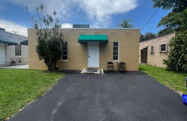 1670 Harding St photos photos