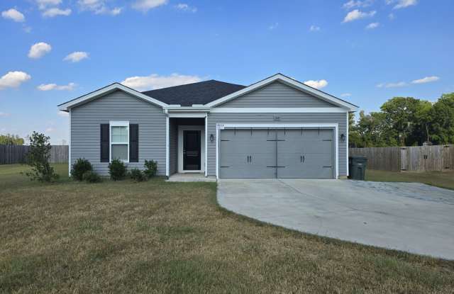 **October Rent Free**4 Bedroom, 2 Bath Home with Small Town Charm in St Pauls! photos photos