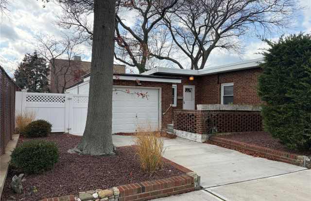 4163 Austin Boulevard - 4163 Austin Boulevard, Barnum Island, NY 11558