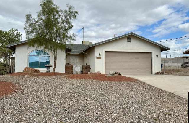Long term - unfurnished - RV parking - Recently remodeled photos photos
