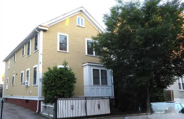 98 Hamilton Street Gallery 2