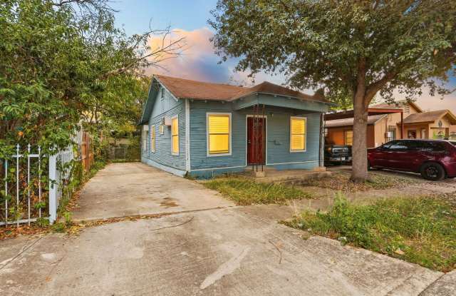 Beautifully Updated Historic Home in Denver Heights - 322 Utah Street, San Antonio, TX 78210