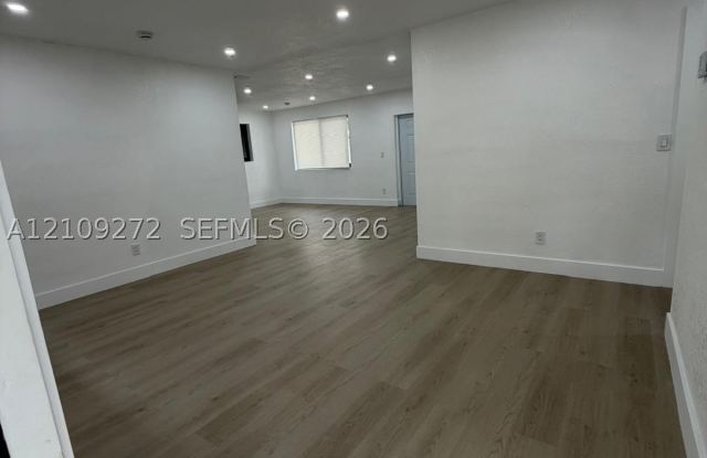 19311 Gulfstream Rd Gallery 4